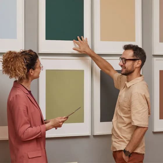 Discussing painting requirements with a customer